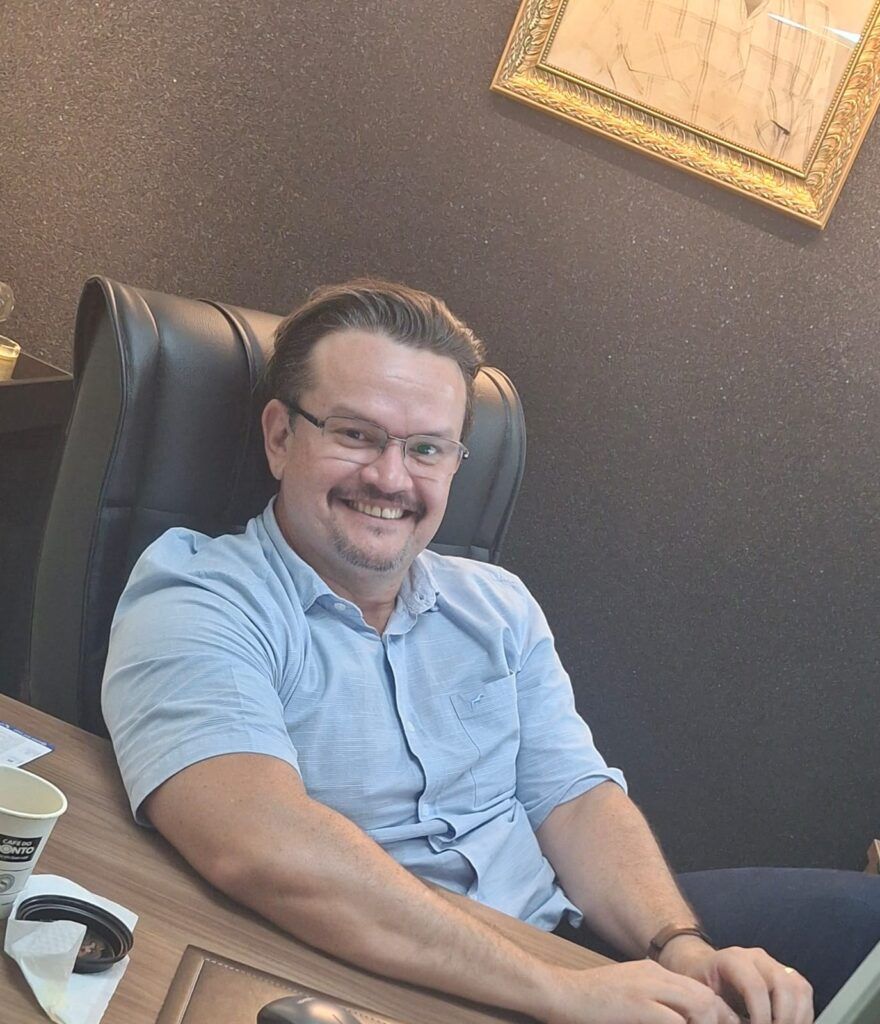 Pré Candidato a Deputado Federal Márcio Souza concede entrevista à Rádio NFM